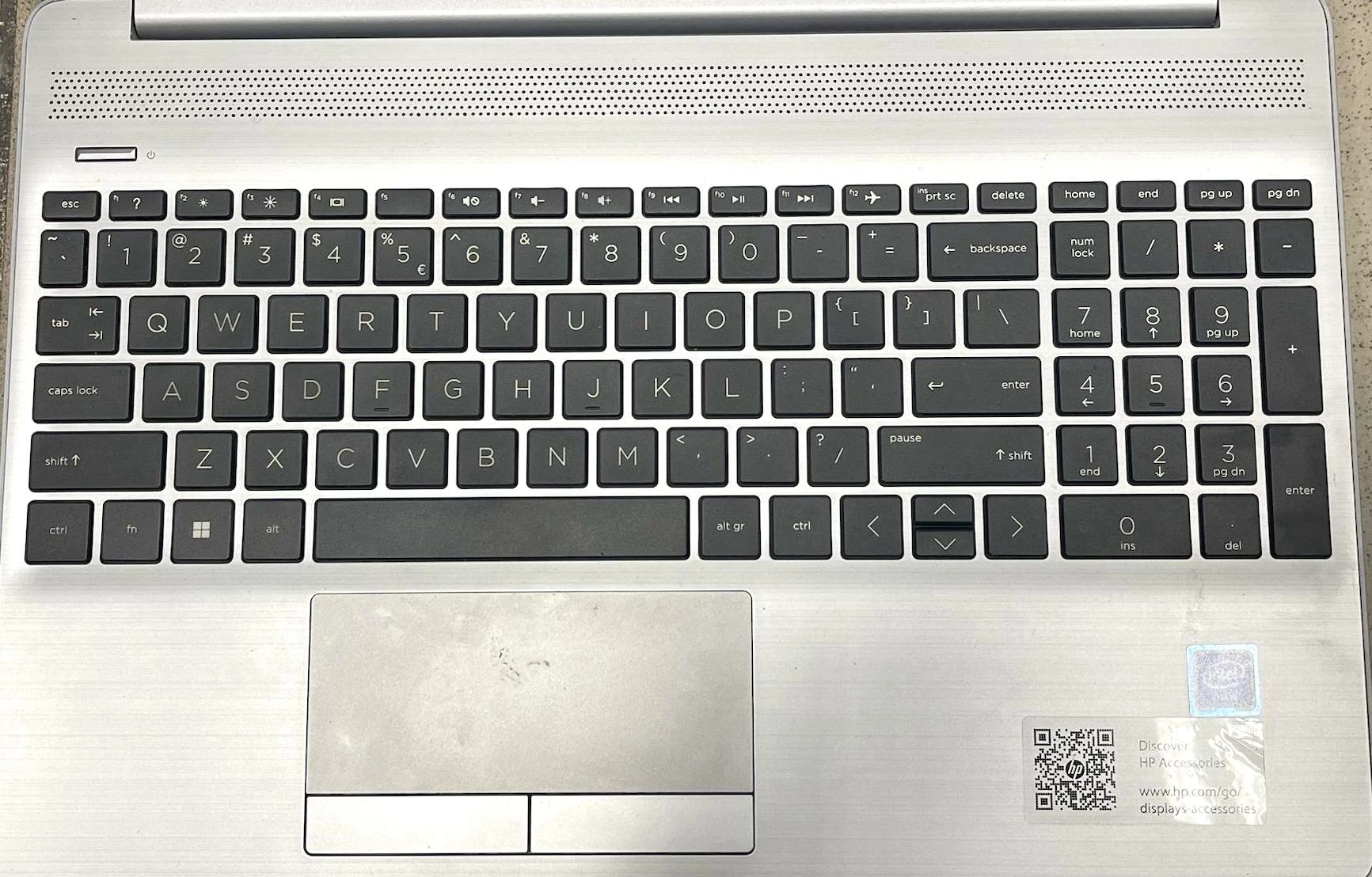 laptop-hp-250-g8-tpn-c139-8250gbtorba-przekatna-ekranu-156