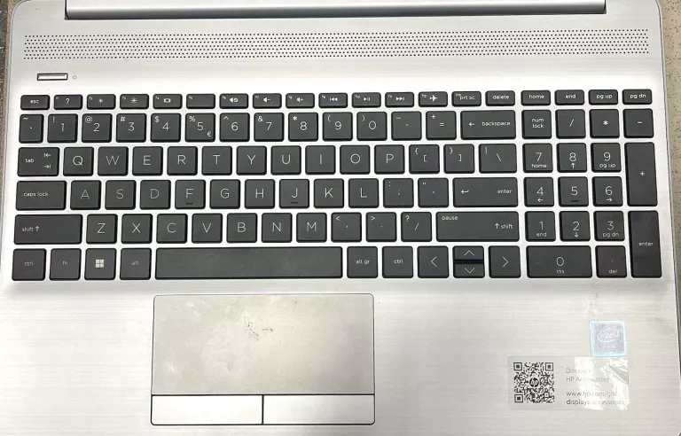 laptop-hp-250-g8-tpn-c139-8250gbtorba-przekatna-ekranu-156