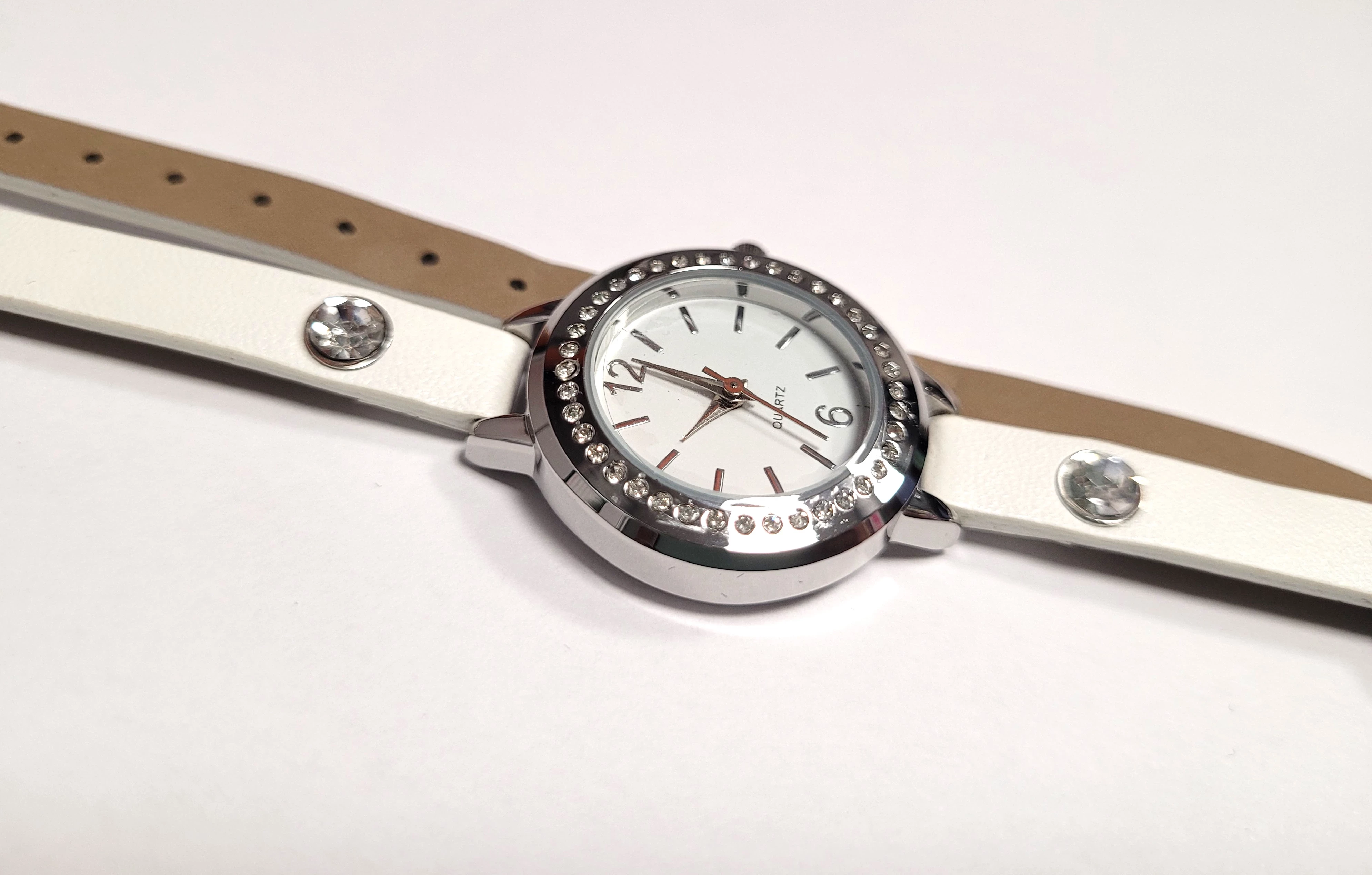 zegarek-avon-zestaw-typ-nareczny