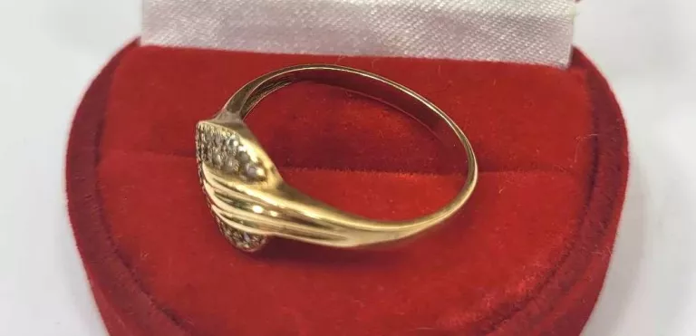 PIĘKNY ZŁOTY PIERŚCIONEK 585 CYRKONIA 14 K R.18