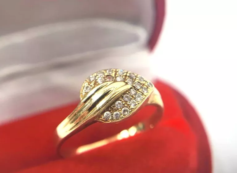 PIĘKNY ZŁOTY PIERŚCIONEK 585 CYRKONIA 14 K R.18