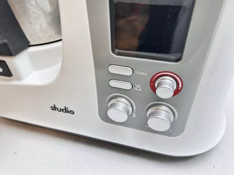 ROBOT KUCHENNY Z FUNKCJĄ GOTOWANIA STUDIO OPIS