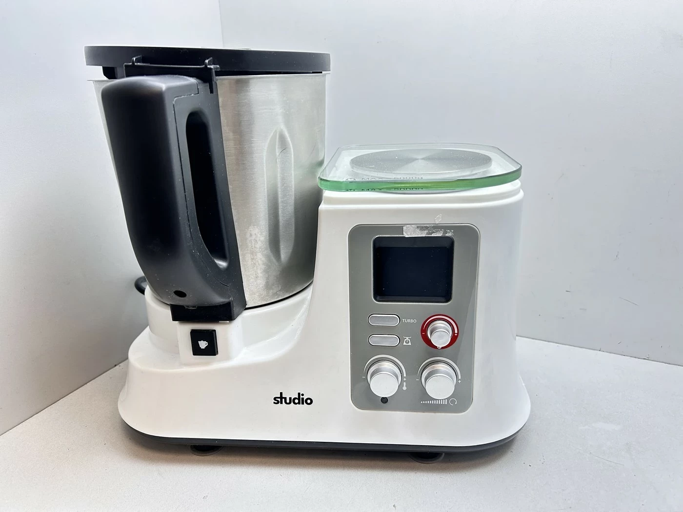 robot-kuchenny-z-funkcja-gotowania-studio-opis-marka-inna