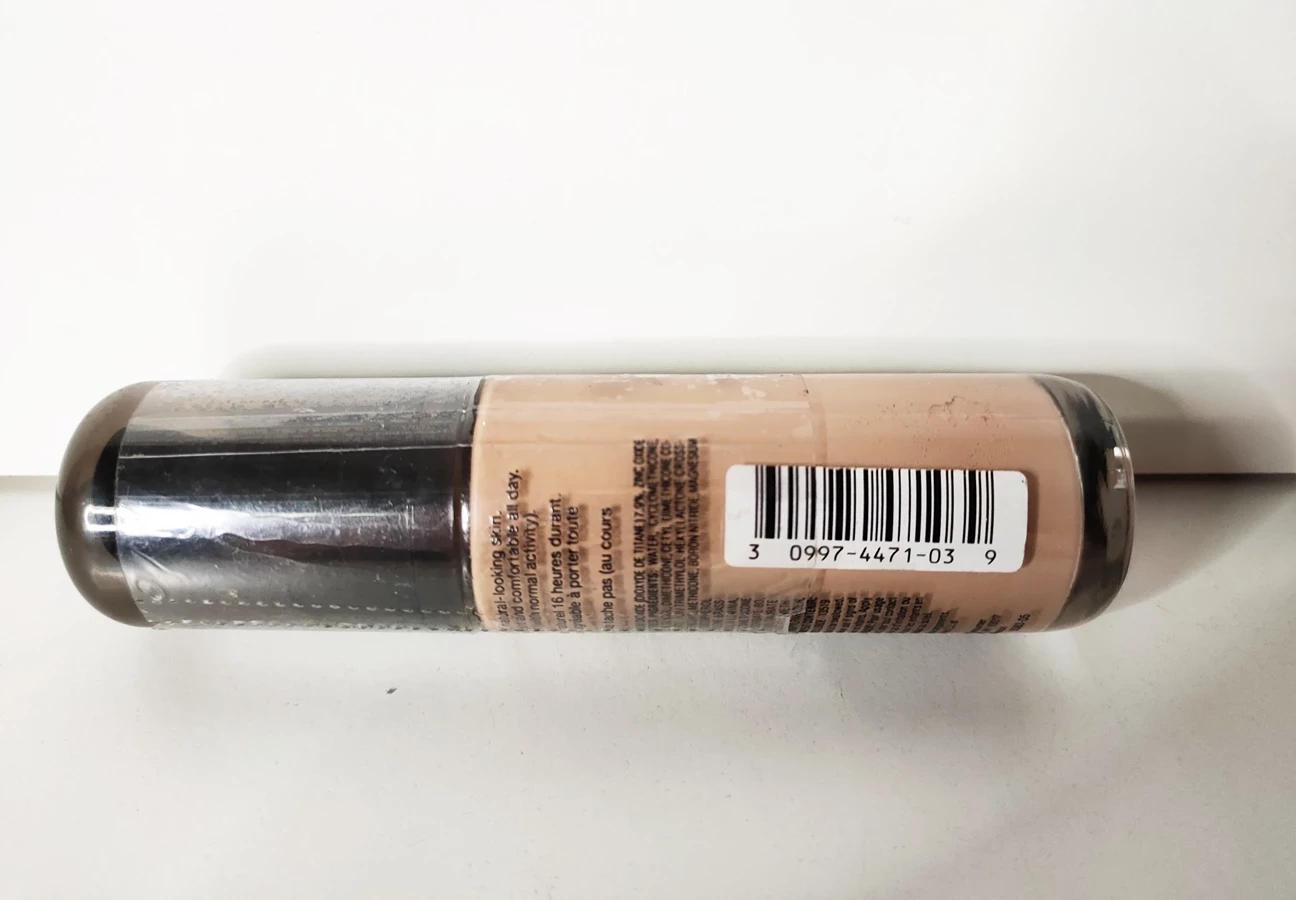 revlon-colorstay-05-natural-beige-konsystencja-129874-1