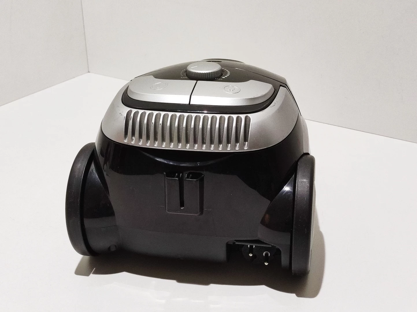 odkurzacz-amica-zonda-1600w-ean-gtin-11901213911466