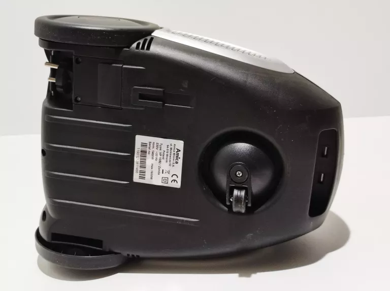 odkurzacz-amica-zonda-1600w-kolor-dominujacy-czarny