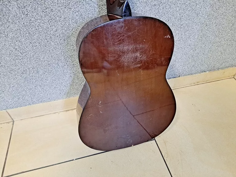 GITARA KLASYCZNA