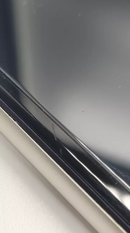 APPLE IPHONE 11 BIAŁY 64GB BAT. 82%