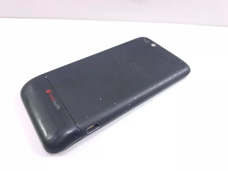 TELEFON HTC ONE V