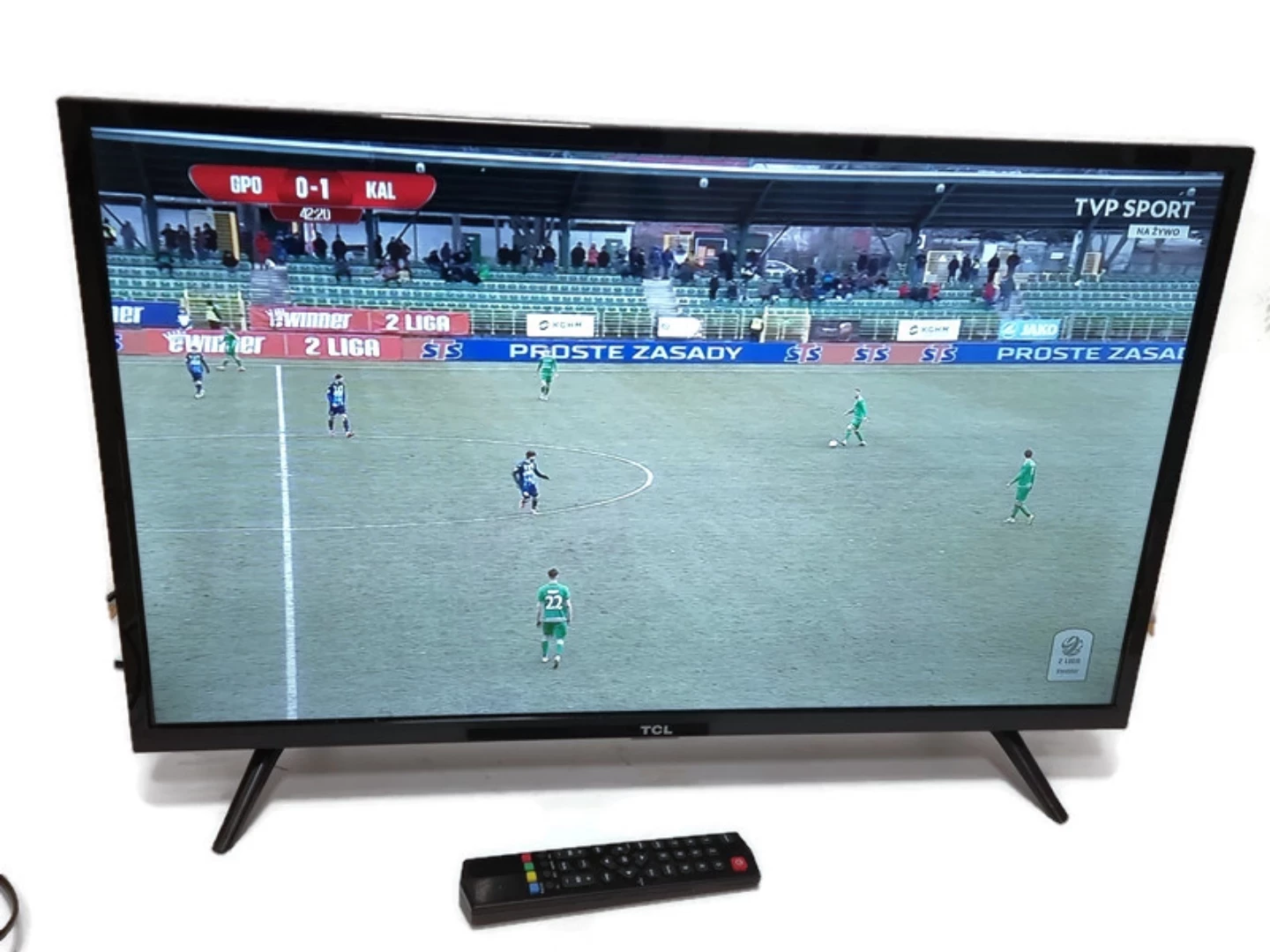 telewizor-tcl-32dd429-pilot-marka-tcl