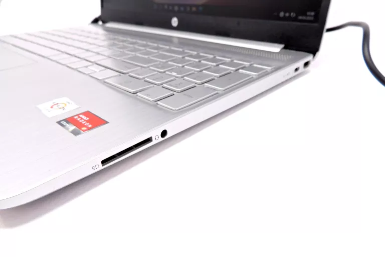 LAPTOP HP 15S-EQ1082NW 15,6" AMD ATHLON 8/256GB