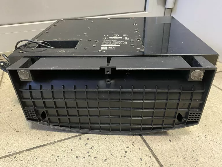 YAMAHA YST-FSW100 SUBWOOFER