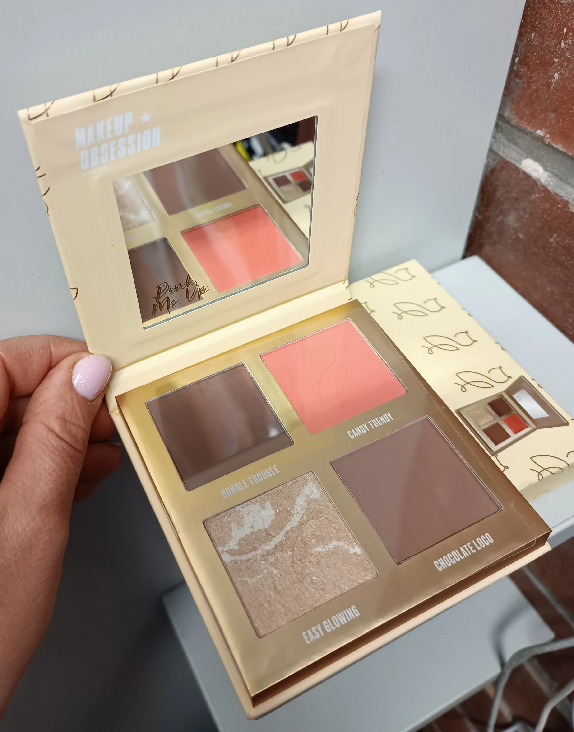 makeup-obsession-x-wersow-paleta-do-konturowania-stan-nowy