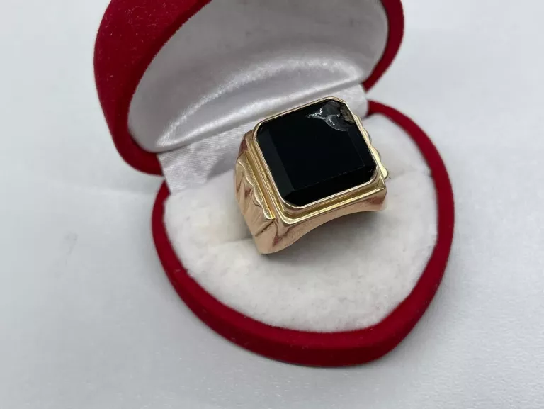 zloty-sygnet-z-czarnym-kamieniem-585-stan-11323-2