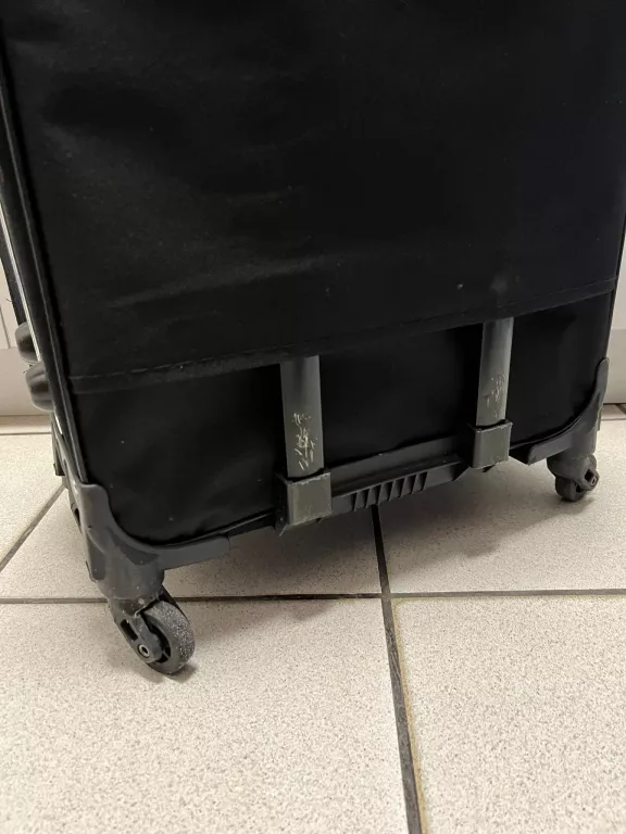 walizka-podrozna-qiaofei-stan-uzywany