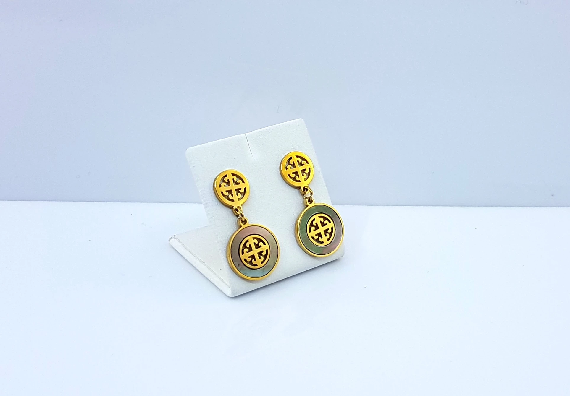 kolczyki-stal-pozlacana-sztyft-wiszace-cechy-206618-1