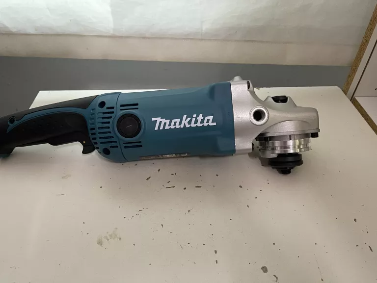 szlifierka-katowa-makita-ga9050-komplet-rodzaj-zasilania-sieciowa