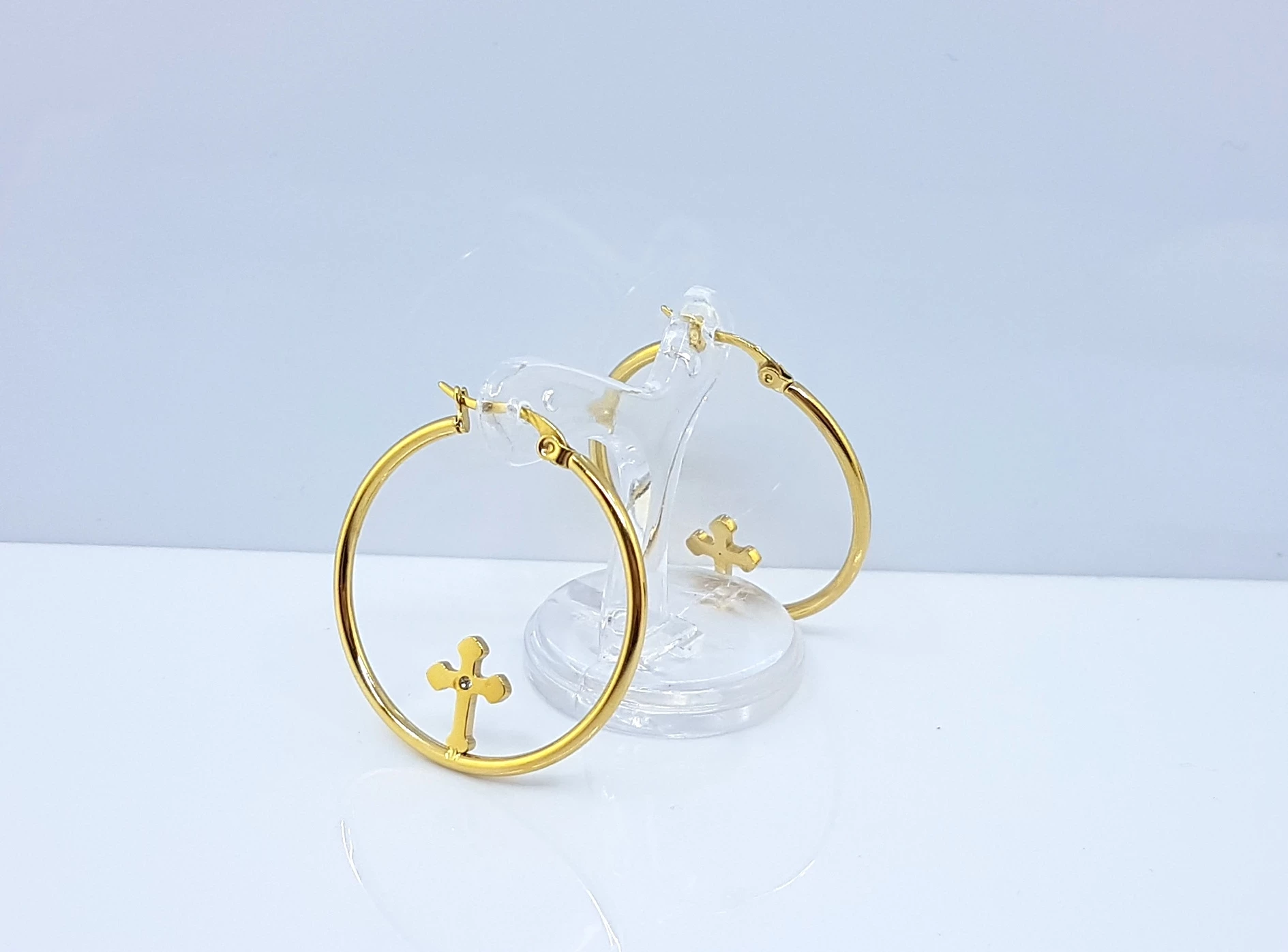 kolczyki-stal-pozlacana-kola-z-krzyzem-ozdobnym-stan-11323-2