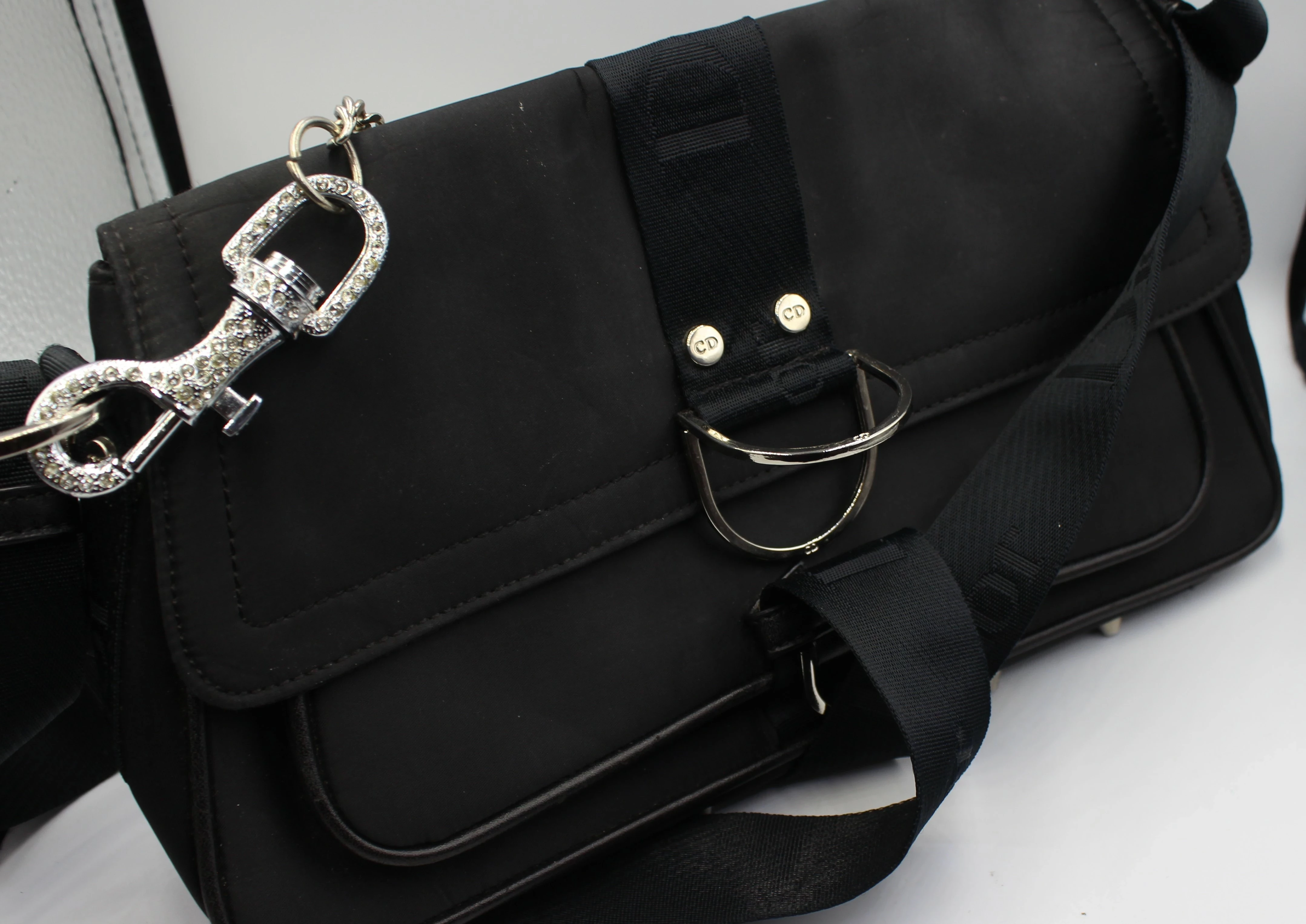 torebka-dior-czarna-material-dominujacy-inny