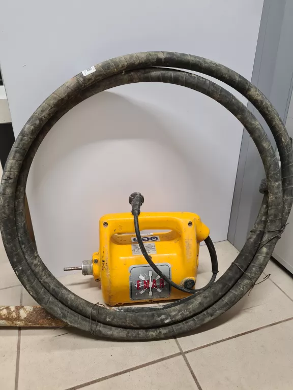 WIBRATOR DO BETONU ENAR AVMU 2300 W