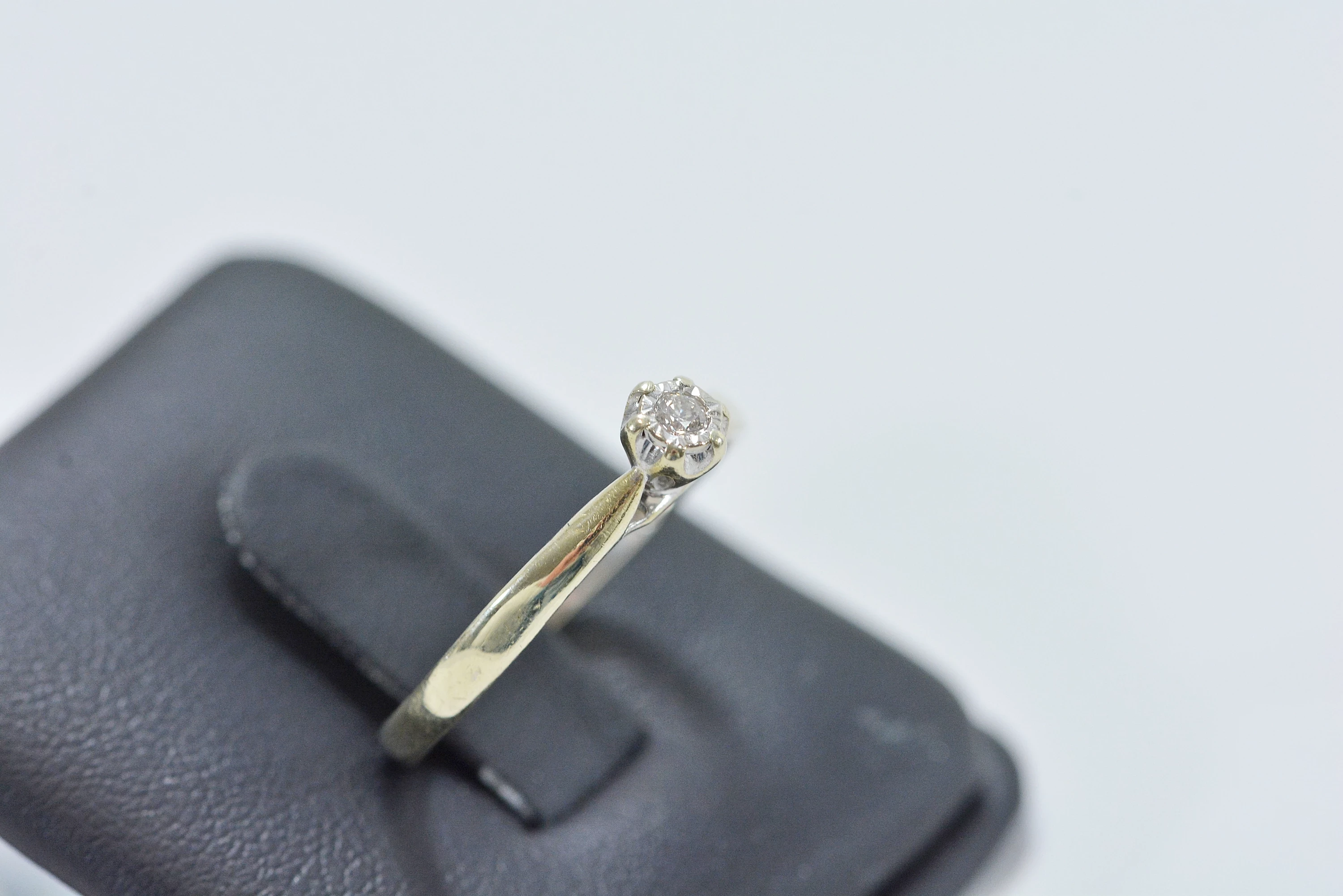 piekny-drobny-pierscionek-zareczynowy-z-brylantem-161g-zloto-14k-585-rodzaj-2205-2