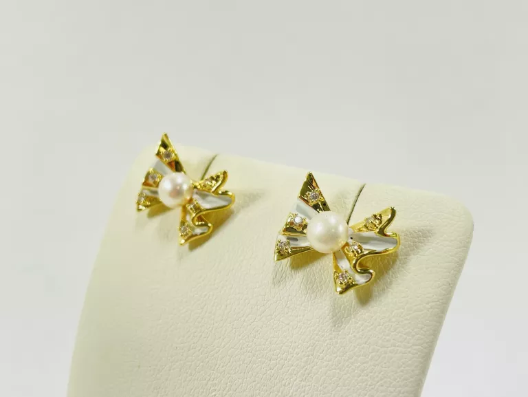 kolczyki-stal-pozlacana-kokardki-z-perla-sztyft-rodzaj-2205-16