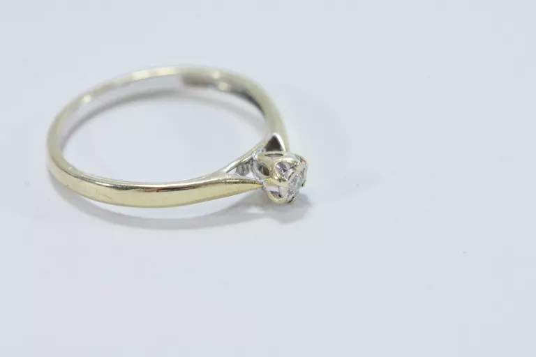 piekny-drobny-pierscionek-zareczynowy-z-brylantem-161g-zloto-14k-585-waga-161