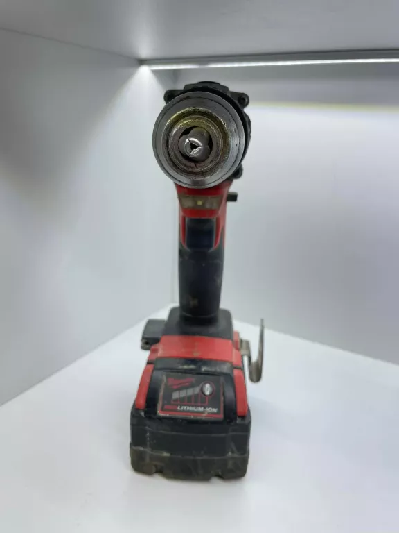 wkretarka-milwaukee-m18-zasilanie-akumulatorowe