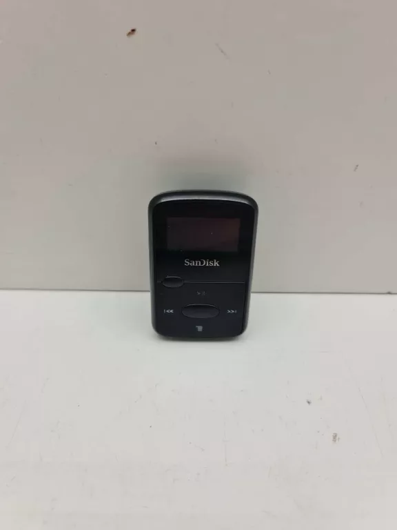MP3 SANDISK CLIP JAM 8GB CZARNY 8 GB + SŁUCHAWKI