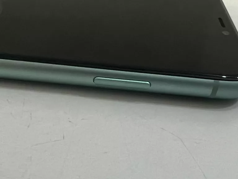 TELEFON IPHONE 11