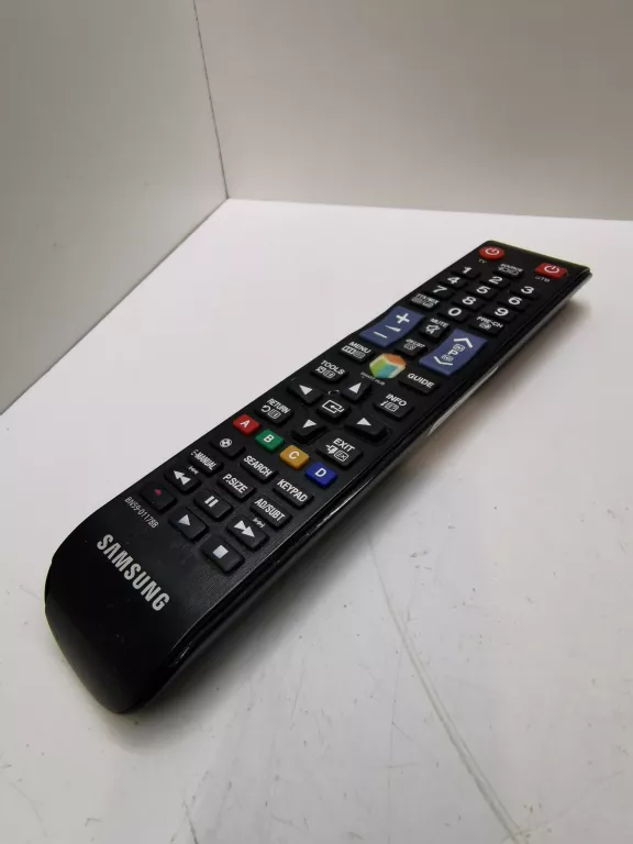 TELEWIZOR - SAMSUNG 55' UE55H6800AW