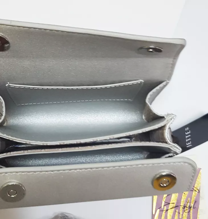 torebka-jette-srebrna-opis-wielkosc-mala-nie-mieszczaca-a4