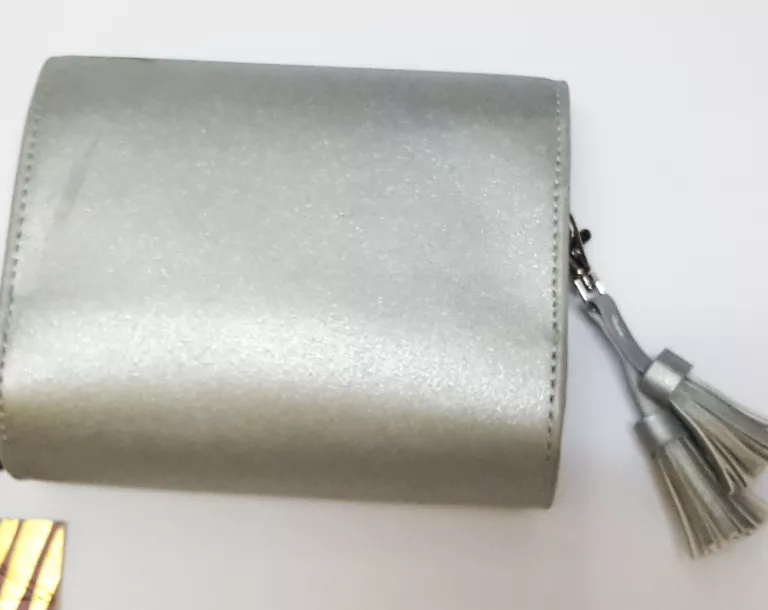 torebka-jette-srebrna-opis-marka-jette