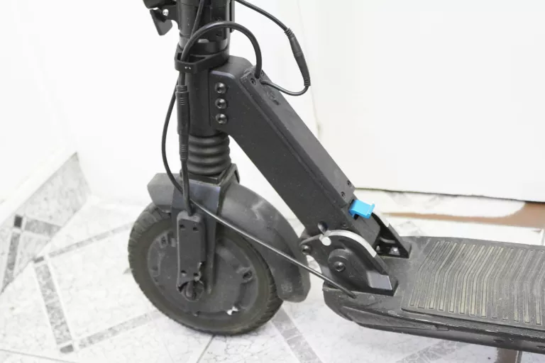 HULAJNOGA ELEKTRYCZNA MICRO MERLIN X4 LAD