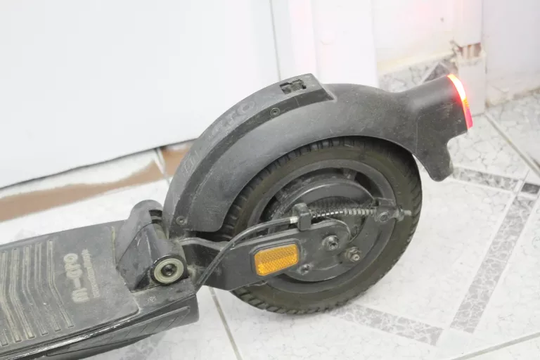 HULAJNOGA ELEKTRYCZNA MICRO MERLIN X4 LAD