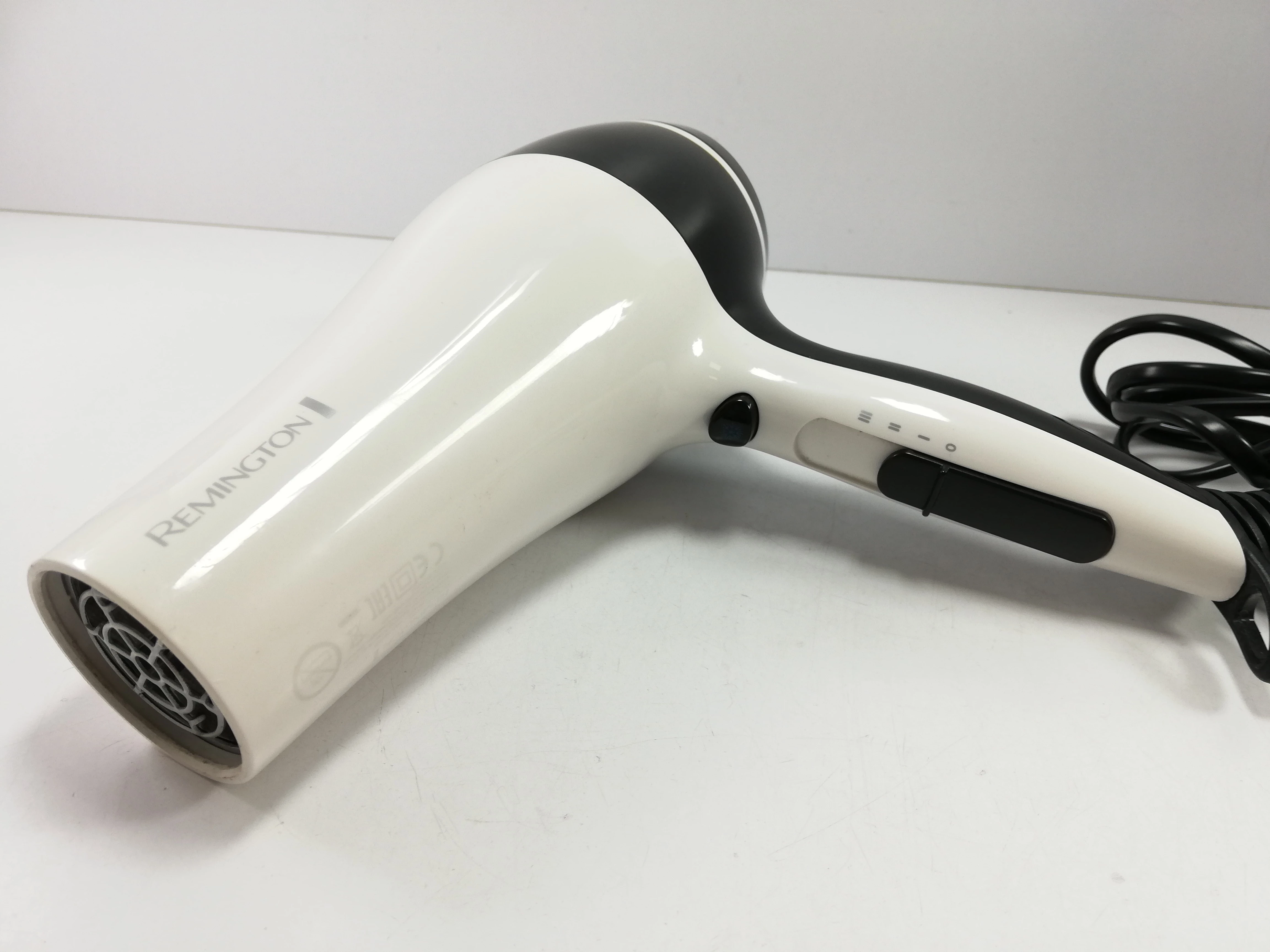 suszarka-remington-pro-dry-2000-moc-2000