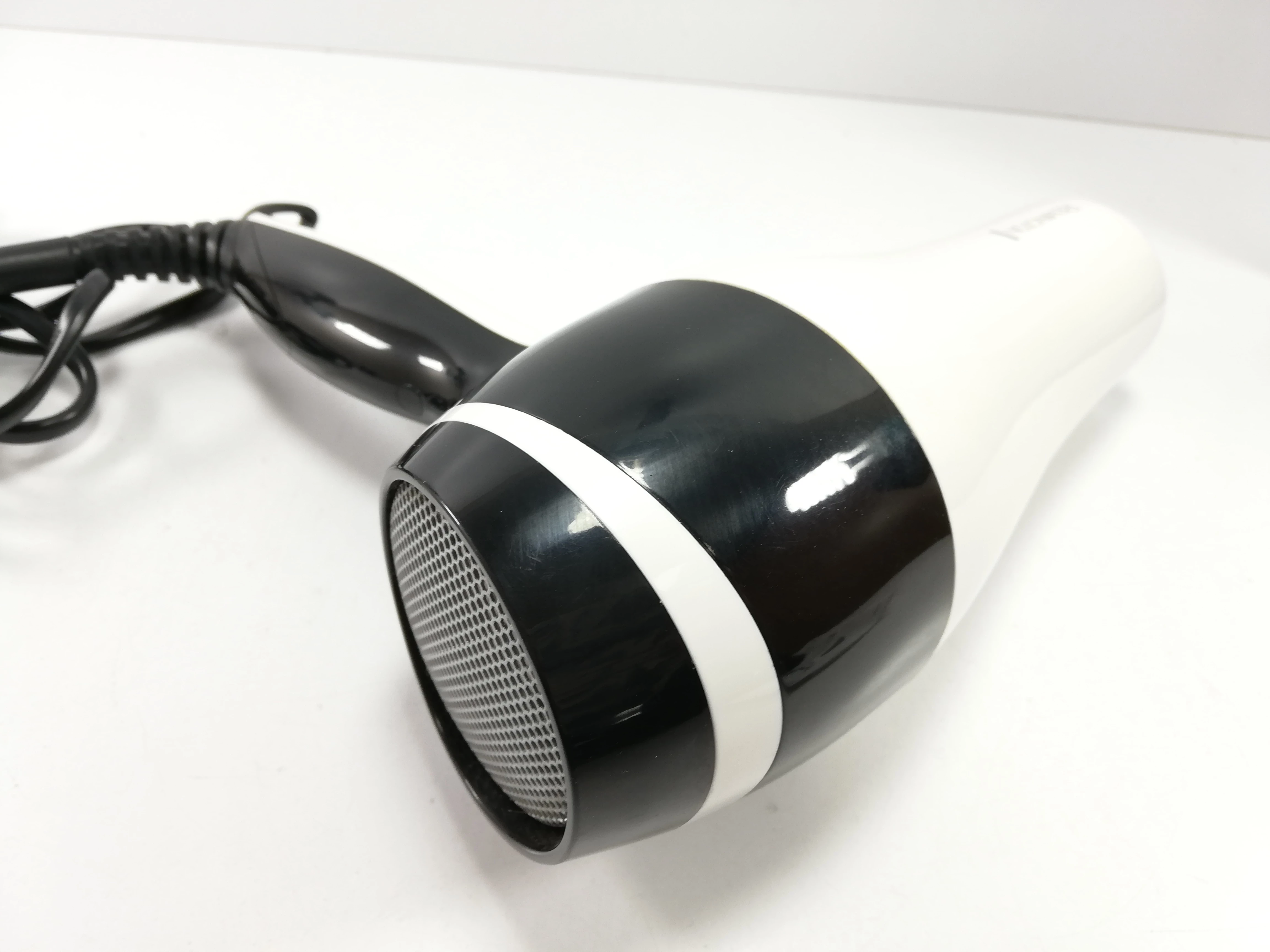 suszarka-remington-pro-dry-2000-liczba-zakresow-temperatury-3