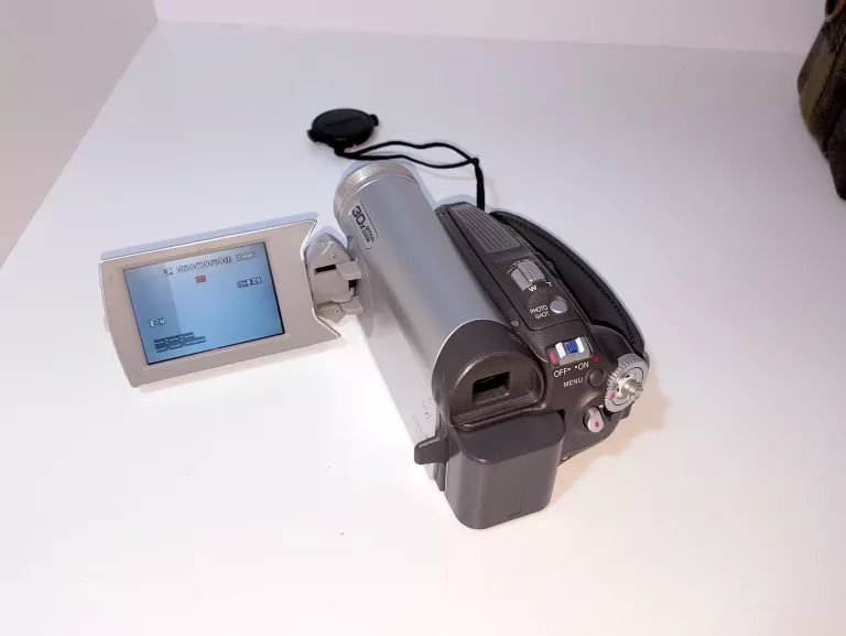 KAMERA PANASONIC NV-GS27E