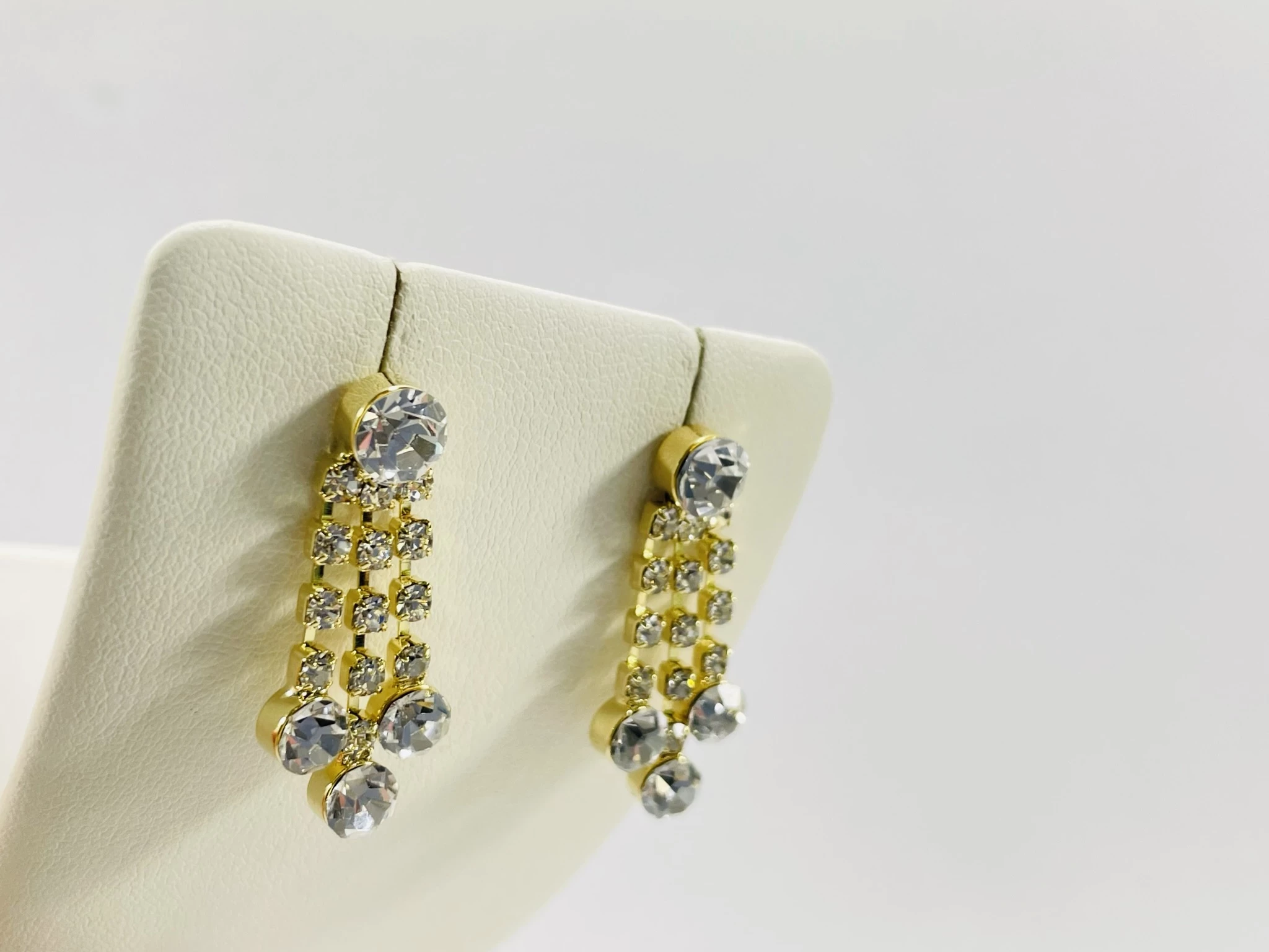 kolczyki-stal-pozlacana-sztyft-potrojne-wiszace-kamien-17088-524288