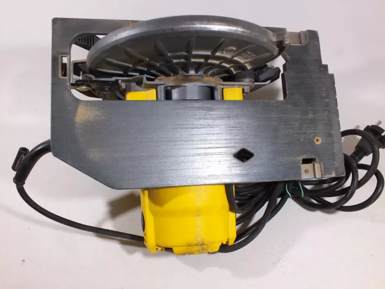 PIŁA TARCZOWA STANLEY FATMAX FME301 1650W