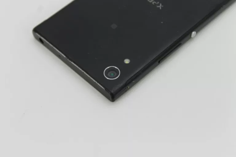 TELEFON SONY XPERIA XA1 3/32 GB KOMPLET