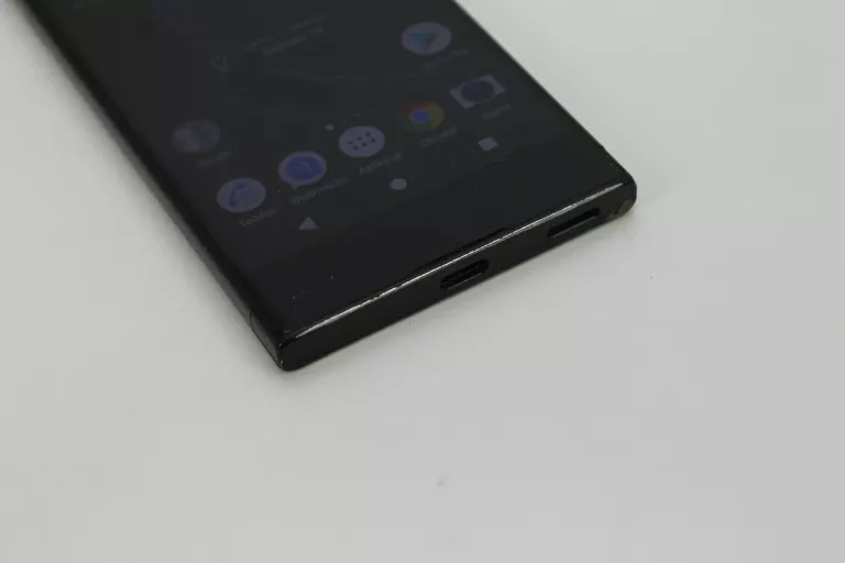 TELEFON SONY XPERIA XA1 3/32 GB KOMPLET