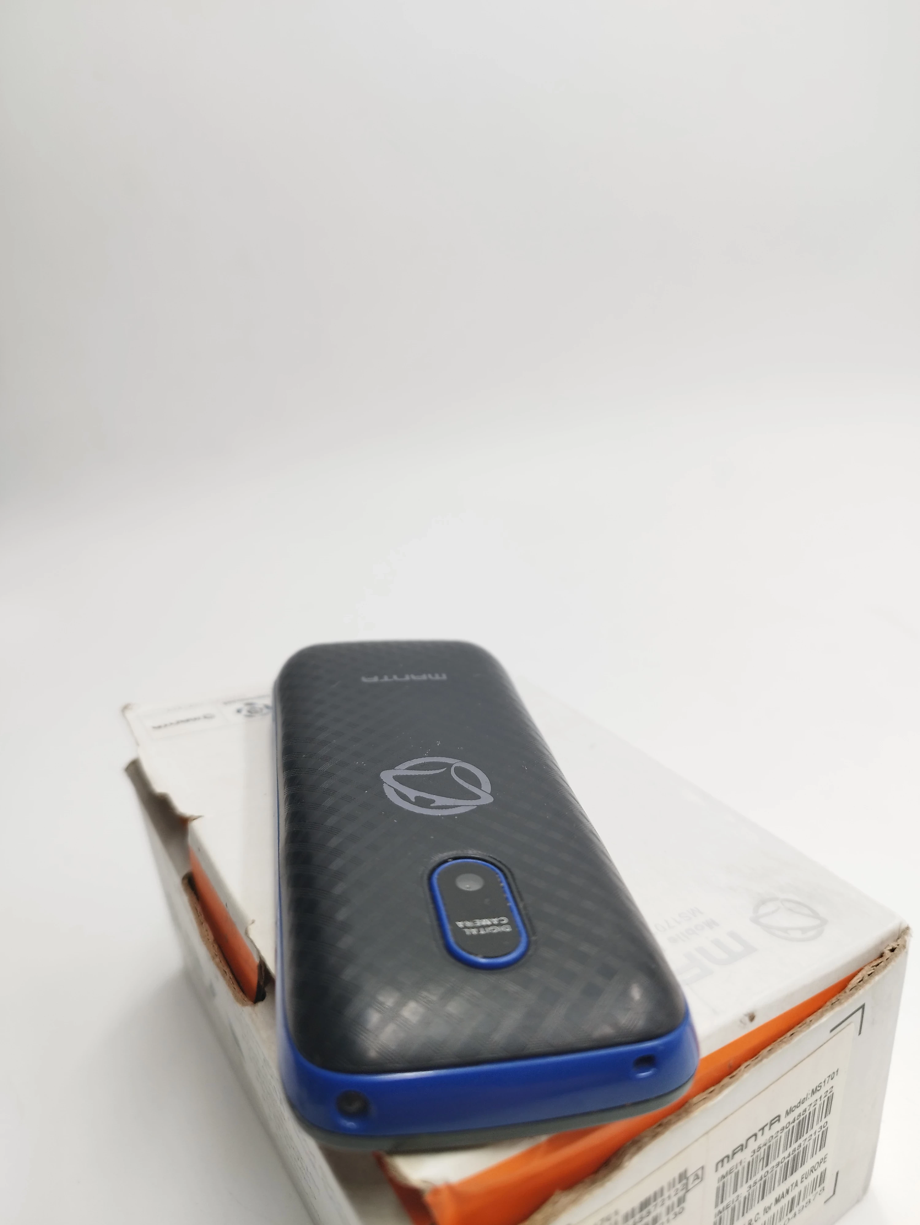 manta-ms1701-vintage-uszkodzony-ekran-stan-uzywany