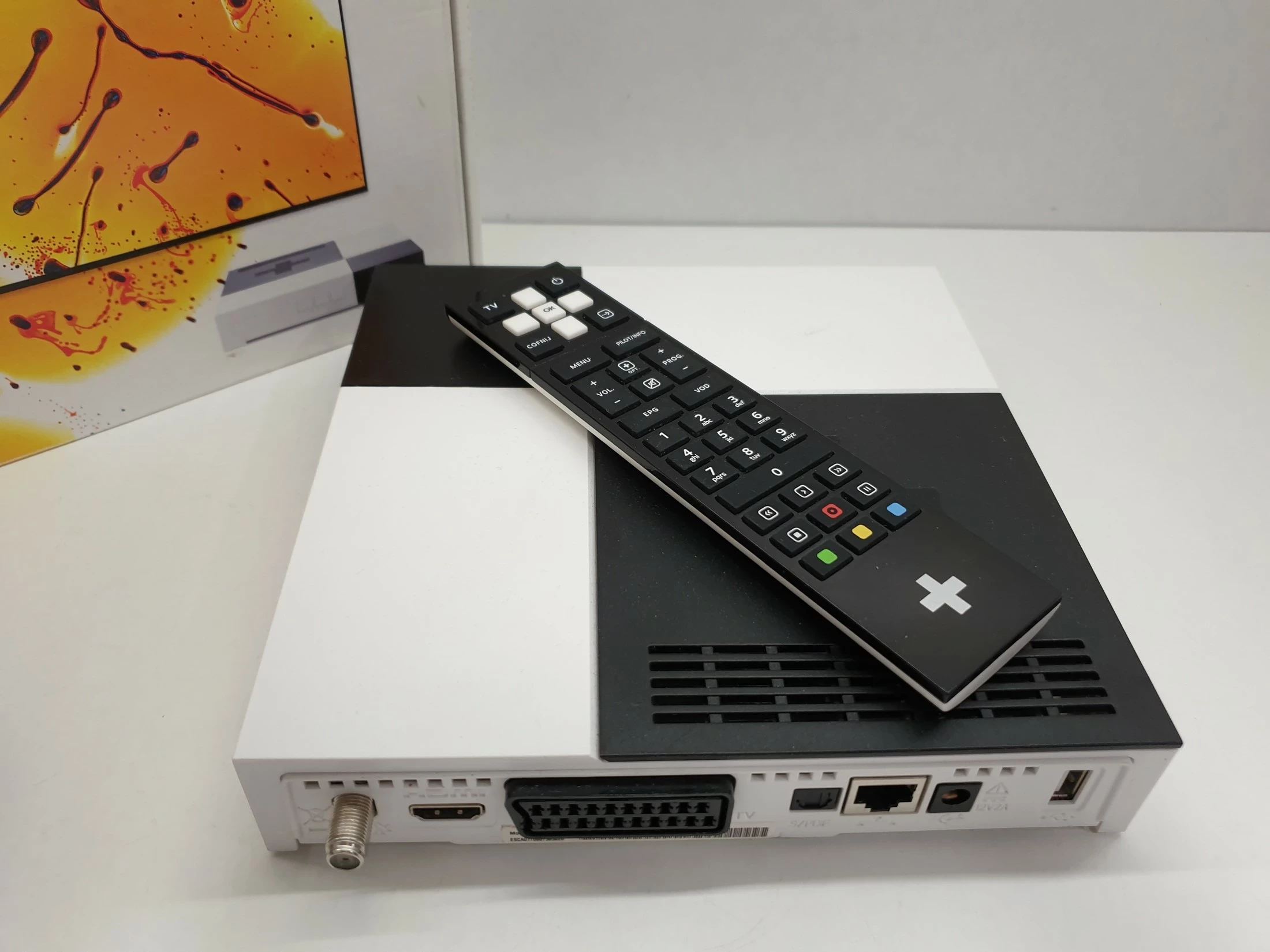 cyfrowy-odbiornik-satelitarny-dekoder-na-karte-nc-model-dsiw74