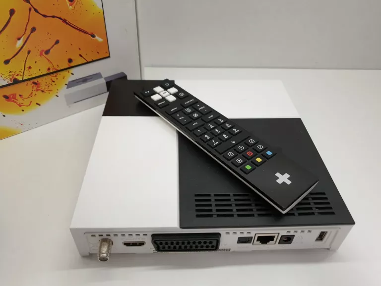 cyfrowy-odbiornik-satelitarny-dekoder-na-karte-nc-model-dsiw74