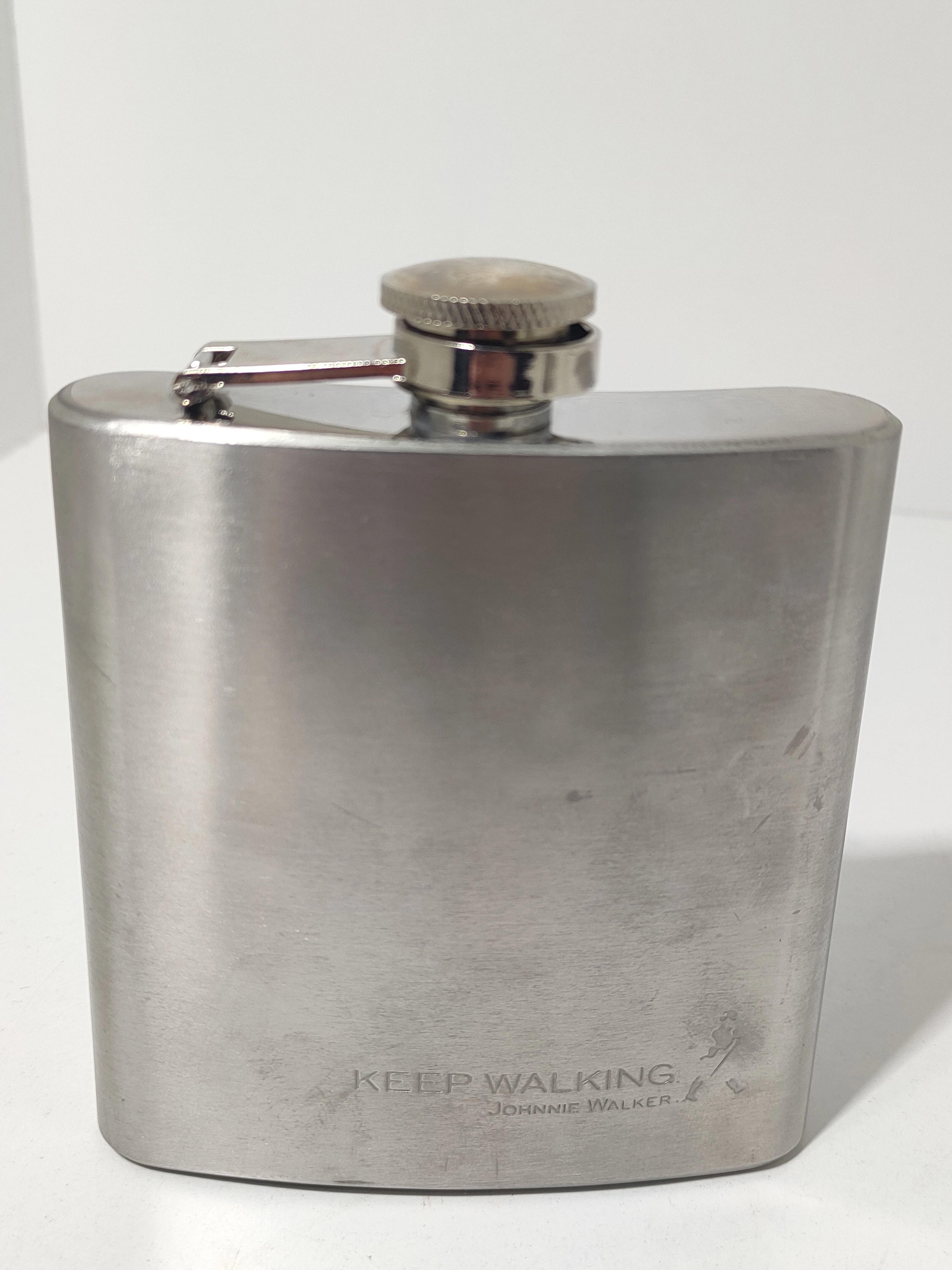 piersiowka-keep-walking-johnnie-walker-plwolnosci-3-5-sj-namyslow