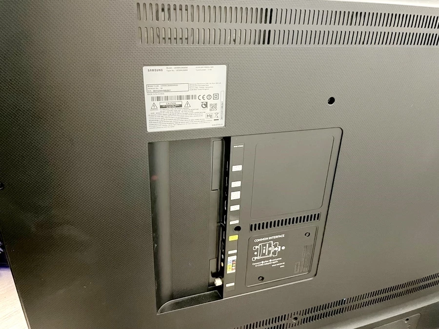 telewizor-samsung-ue55ku6000w-uszkodzony-marka-samsung