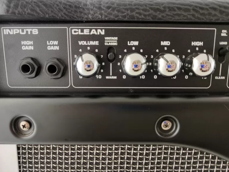 WZMACNIACZ GITAROWY PEAVEY BANDIT 112 100 W