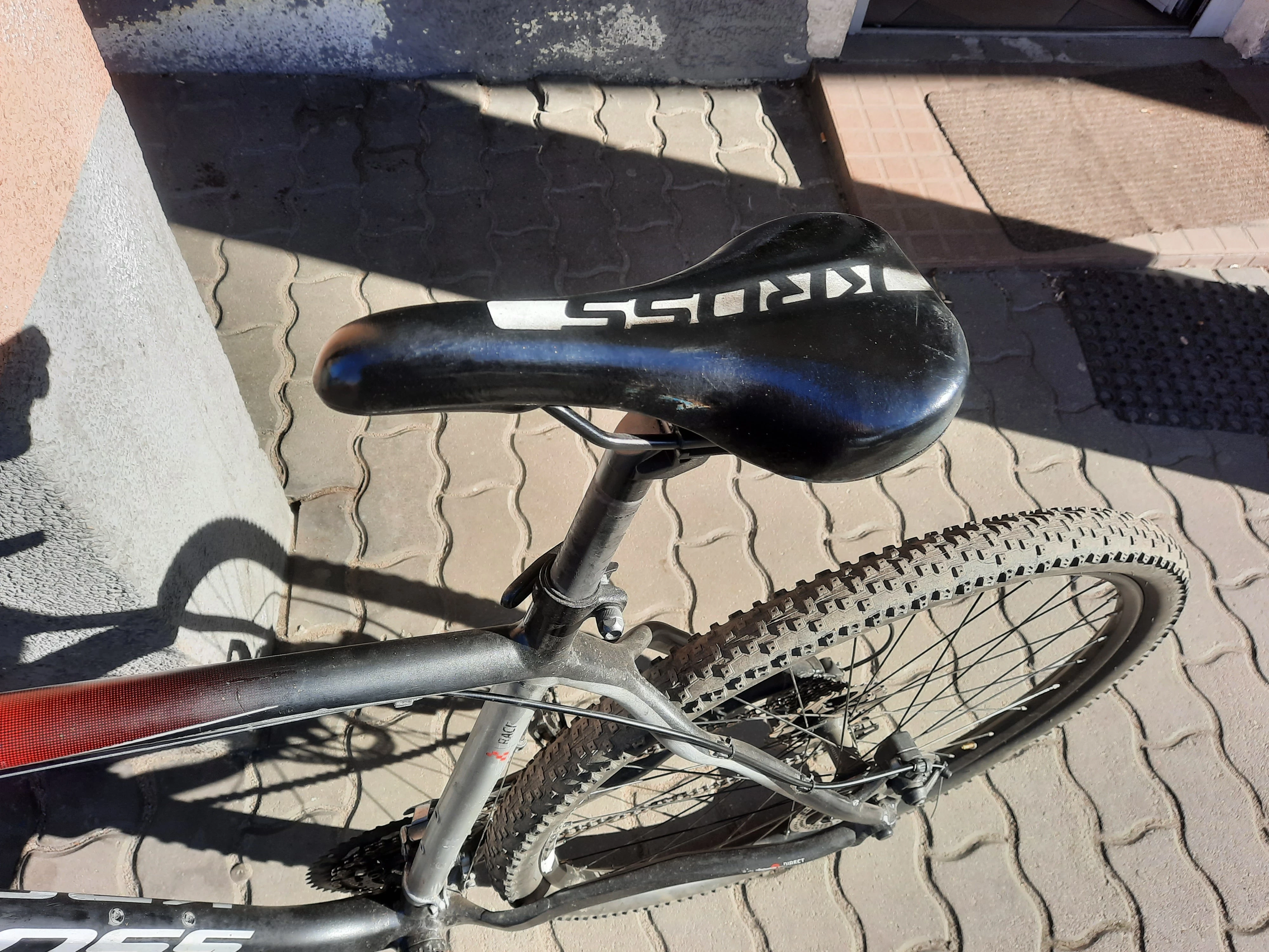 rower-kross-level-b7-zaciety-amrtyzator-29-kolor-wielokolorowy