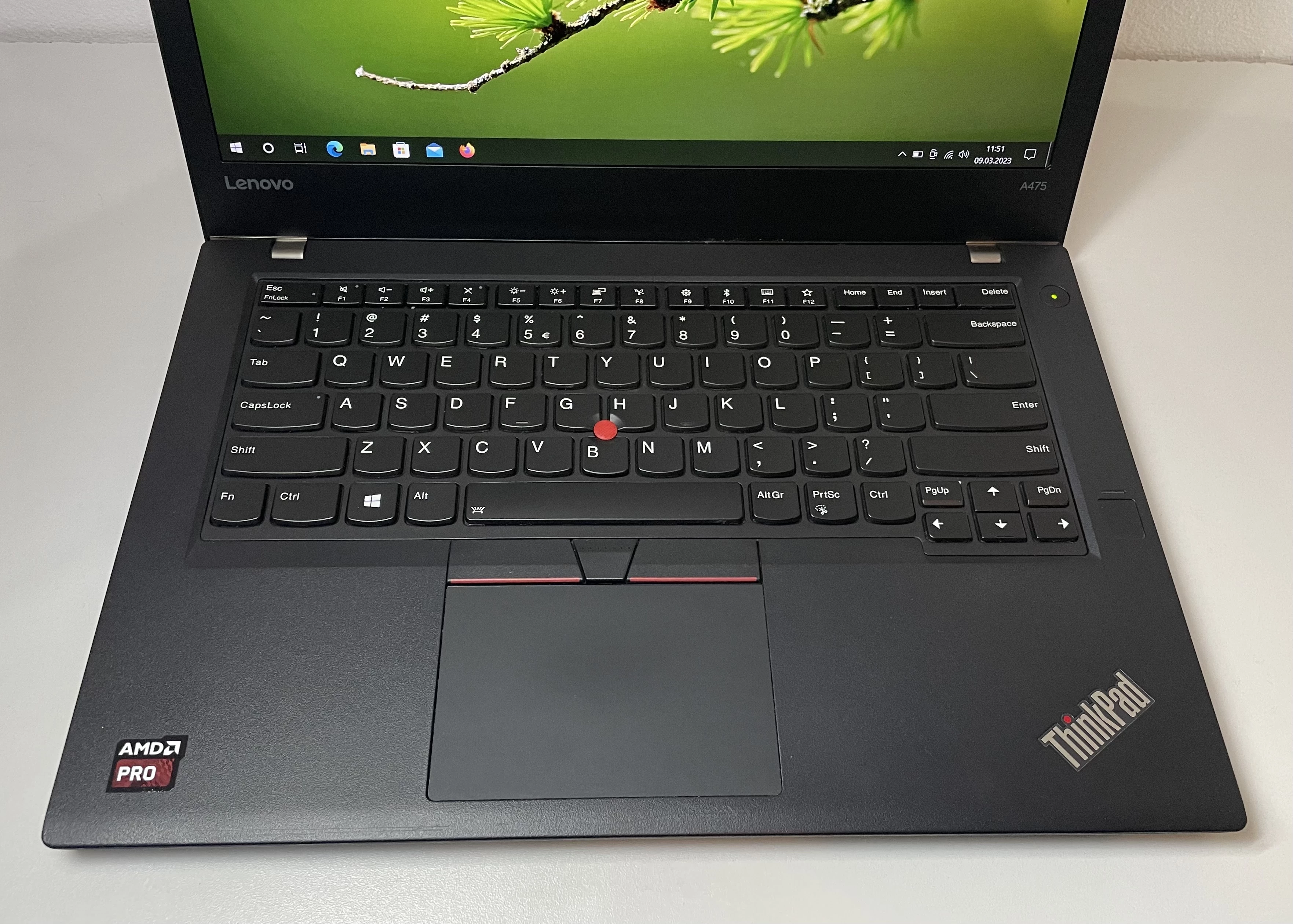 lenovo-thinkpad-a475-8256gb-workstation-dock-przekatna-ekranu-1400